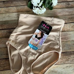 NWT Maidenform Beige High Waist Brief Size Small